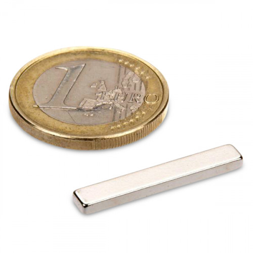 Bloque magnético 25,0 x 4,0 x 2,0 mm N52 níquel - sujeta 1,7 kg