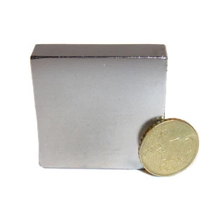 Bloque magnético 40,0 x 40,0 x 10,0 mm N40 níquel - sujeta 35 kg