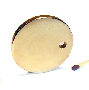 Disco magnético Ø 40,0 x 4,0 mm N40 oro - agujero de 5 mm