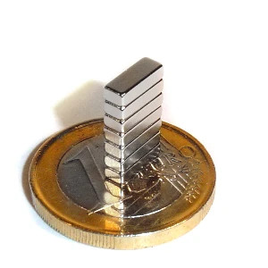 Bloque magnético 8,0 x 3,0 x 2,0 mm N44H níquel - sujeta 650 g